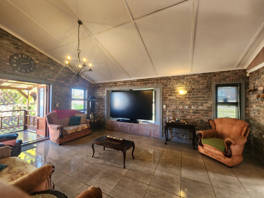 4 Bedroom Property for Sale in Rooi Rivier Rif Western Cape